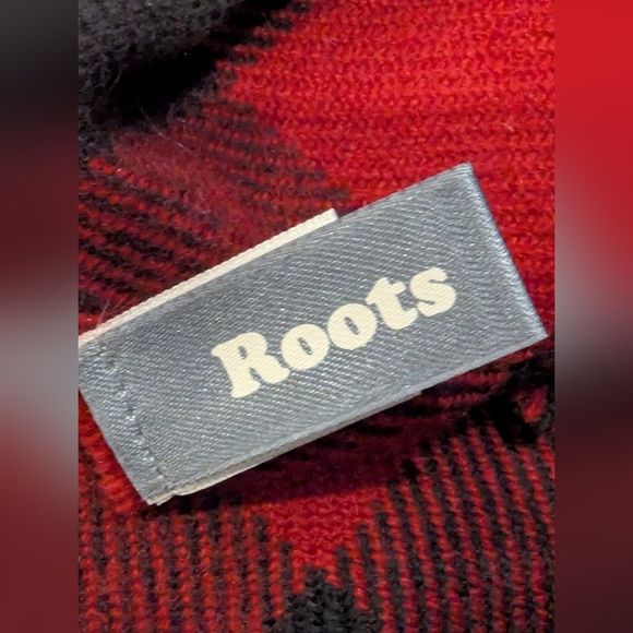 Roots Scarf red & black plaid with leather brand tag O/S gender free - Picture 12 of 12